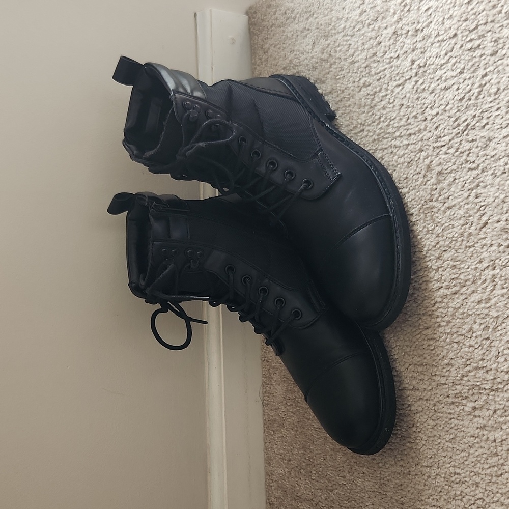 Sold - Steve Madden Bunsin Lace-Up Boot